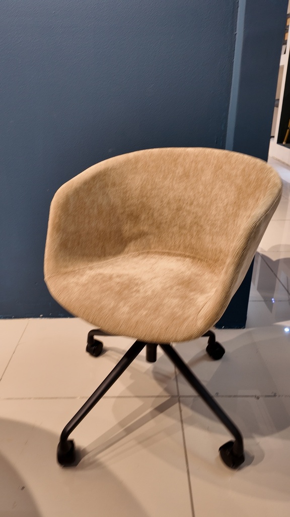 SILLA  COMEDOR MODA MARRÓN(58*50*85CM)