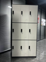 LOCKER DE 9 ESPACIOS BLANCO Y GRIS(180_90_40CM).png