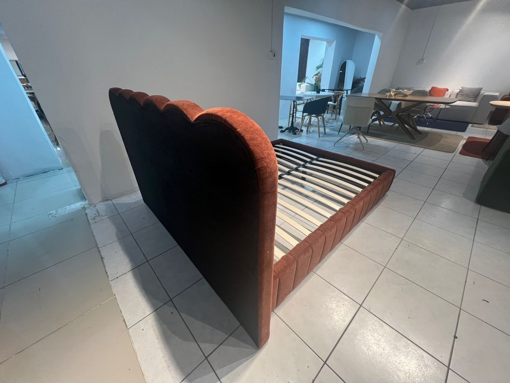 CAMA RACHELL KING ROJO CON BLANCO (193CM*203CM)